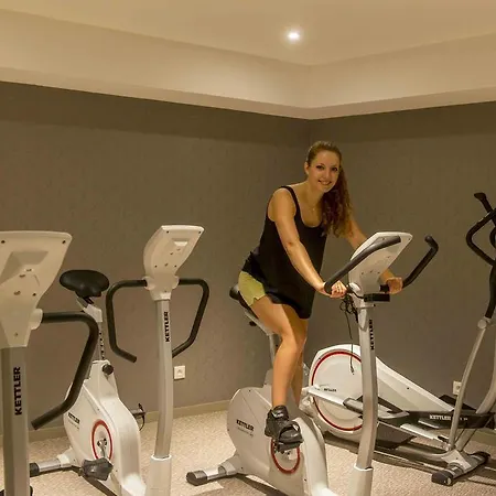 Aparthotel Seven 2*